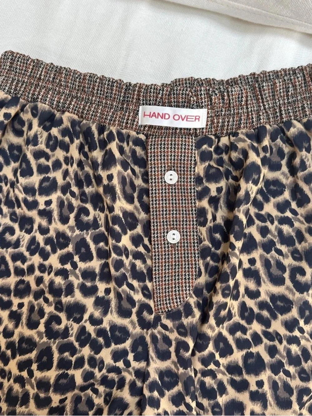 Leopard Print Men’s Flat-Front Shorts — Brown Animal Print